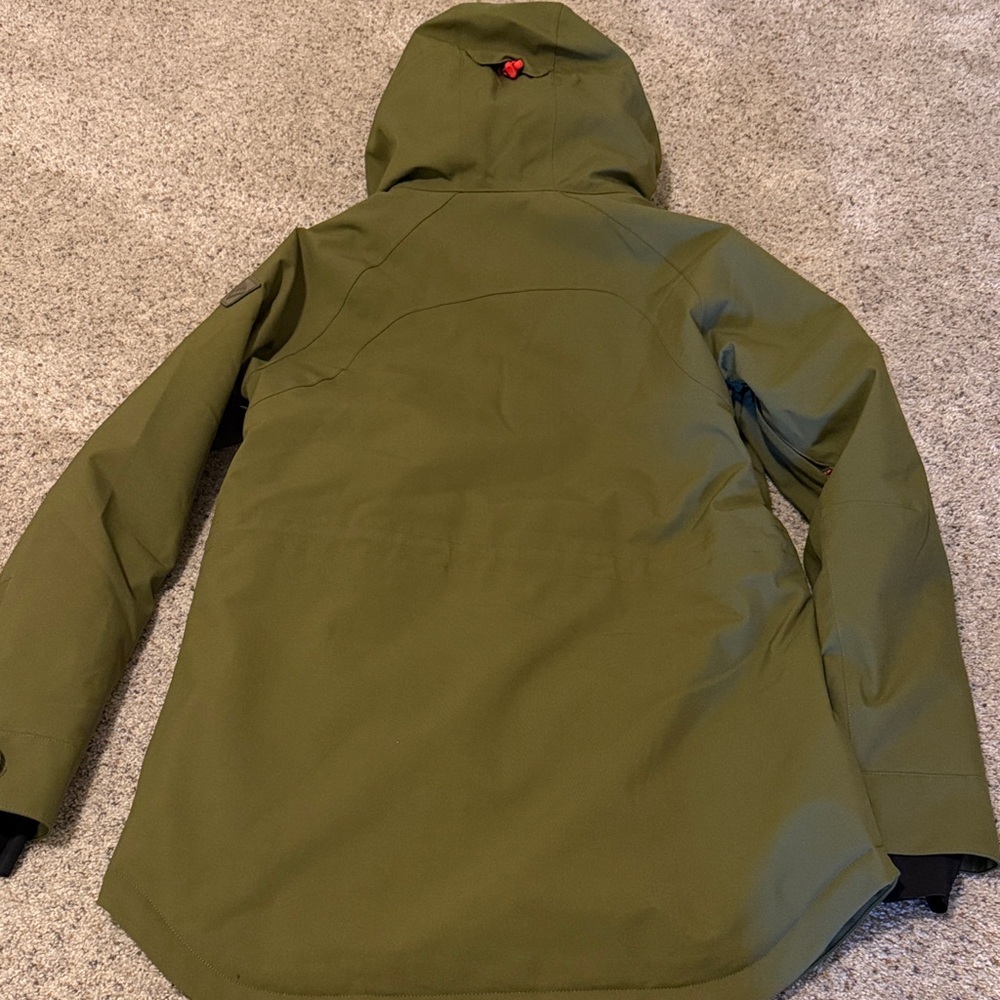 Burton Women’s Green Snow Jacket with Orange Accents - Picture 4 of 6